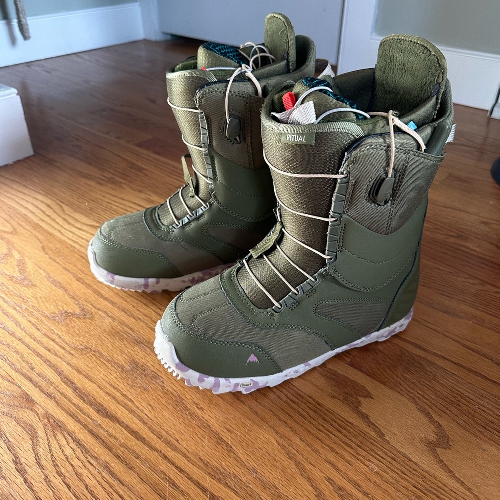 Burton Ritual Speedzone Snowboard Boots size 8